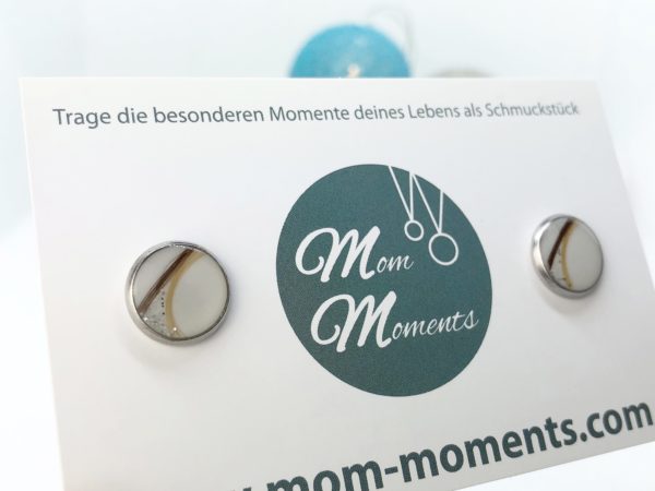 Mom-Moments Muttermilchschmuck, Orstecker aus Muttermilch mit Haaren und Glitzer veredelt, Schmuck aus Muttermilch