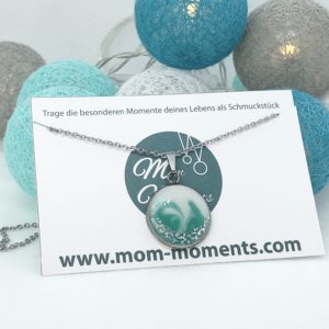 Muttermilchschmuck, Halskette aus Muttermilch mit grüner Farbe und Blattmetall veredelt, Schmuck aus Muttermilch von Mom-Moments