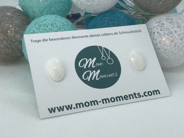 Tragebild Ohrstecker komplett aus Muttermilch, Schmuck aus Muttermilch, Muttermilchschmuck von Mom-Moments