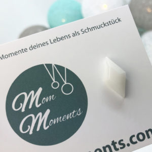 Tragebild Ohrstecker komplett aus Muttermilch, Schmuck aus Muttermilch, Muttermilchschmuck von Mom-Moments